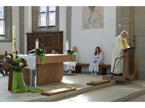 Festgottesdienst für die Kommunionjubilare an Ostermontag (Foto: Karl-Franz Thiede)